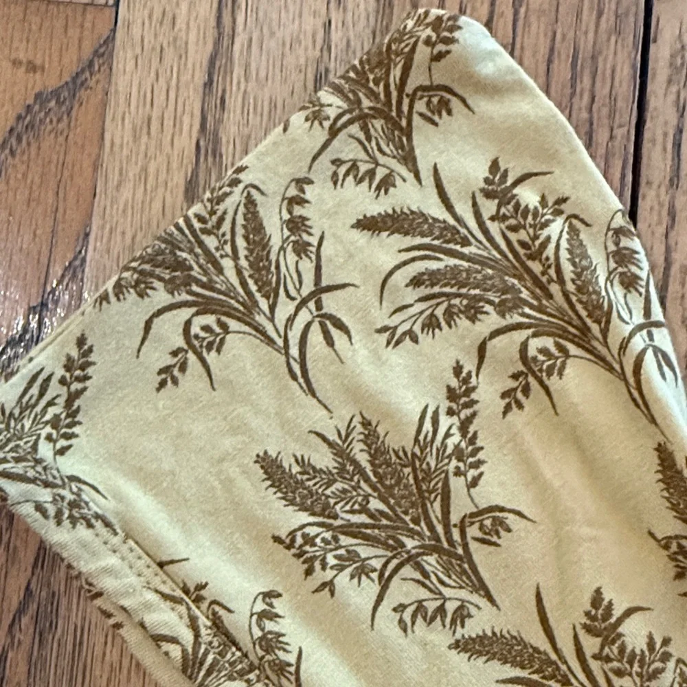 Kate Quinn Yellow Floral Print Bonnet 3-6 months EUC